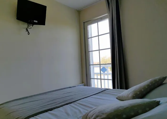 בית נופש Les Roseaux - Piscine Chauffee